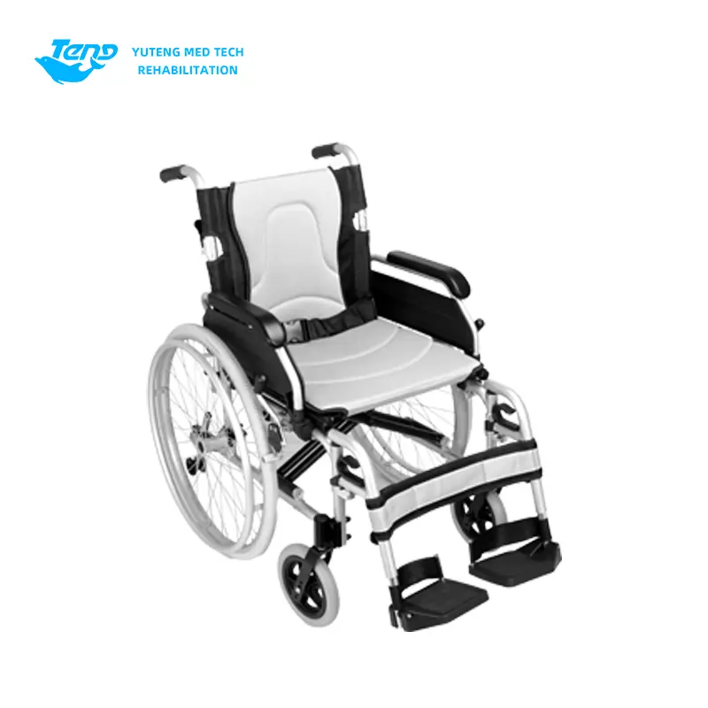 Sedia a rotelle in alluminio leggero